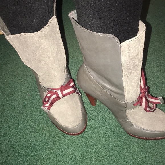 Poetic License Shoes - NWOT Poetic License Heel Booties with Bow